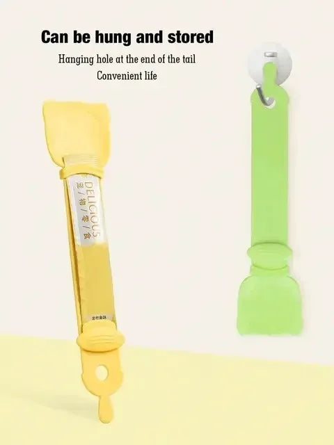 “Cat Food Pouch Opener Tool UK – Easy Feed Clip for Wet Treats & Meals”