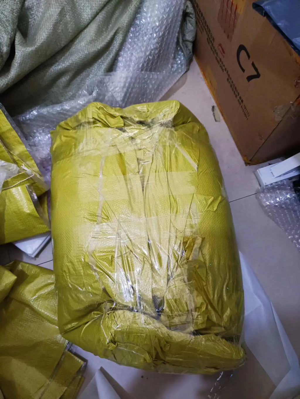 “Premium Grey Felt Donut Cat Bed & Cave – Enclosed Cat Sleep Pod