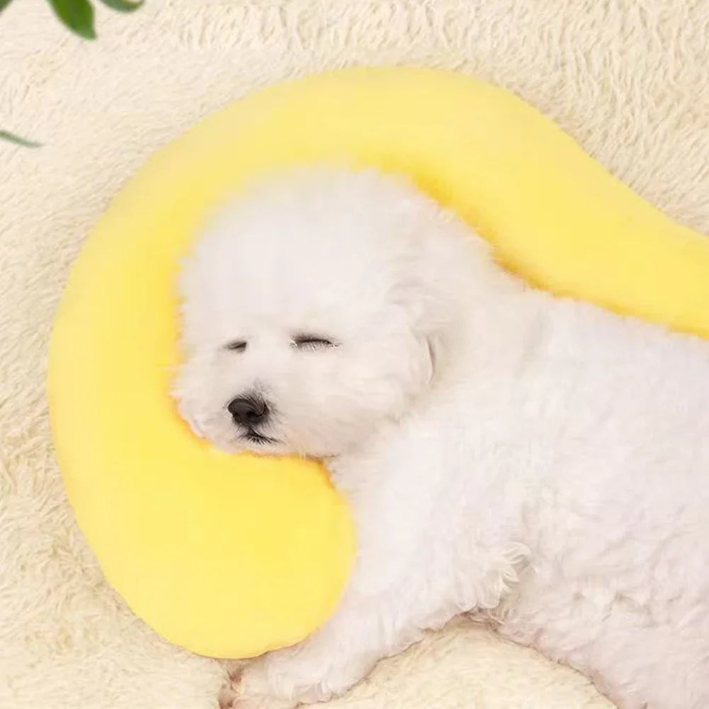 “U-Shaped Pet Neck Pillow for Dogs & Cats – Calming Sleep Support UK"