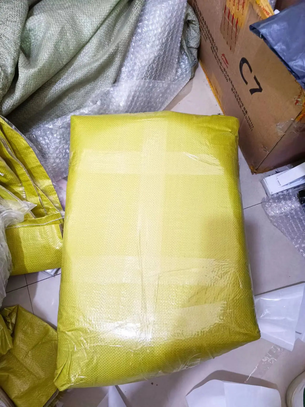 “Premium Grey Felt Donut Cat Bed & Cave – Enclosed Cat Sleep Pod