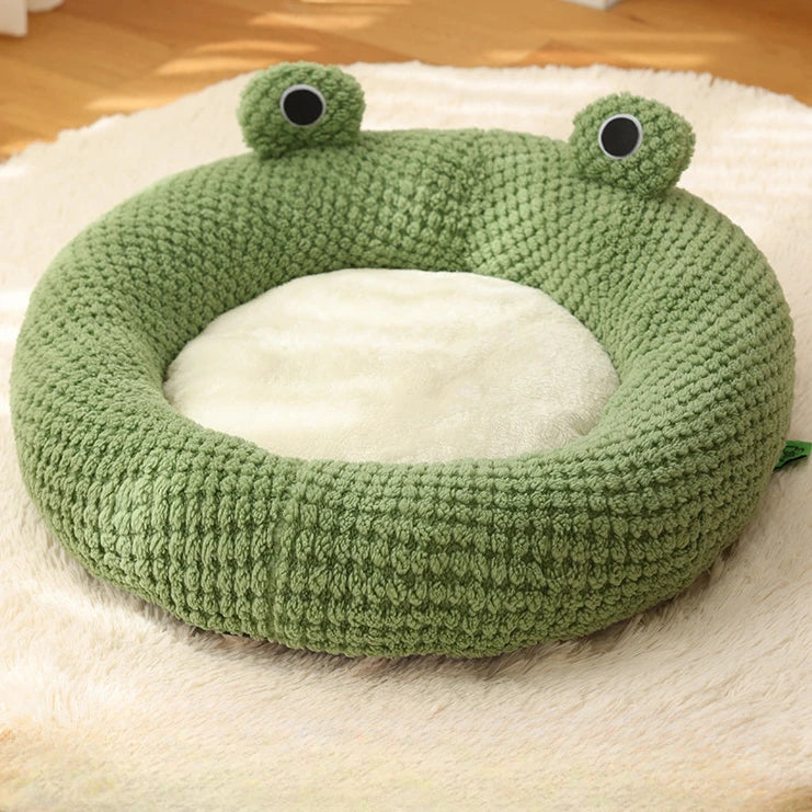 “Frog Shaped Pet Bed – Soft Winter Cat & Dog Cozy Nest”